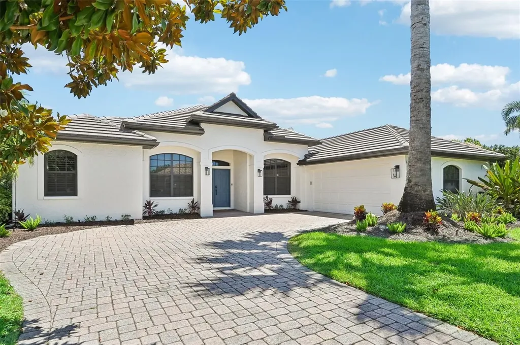 5700 Eastwind Drive Sarasota FL 34233