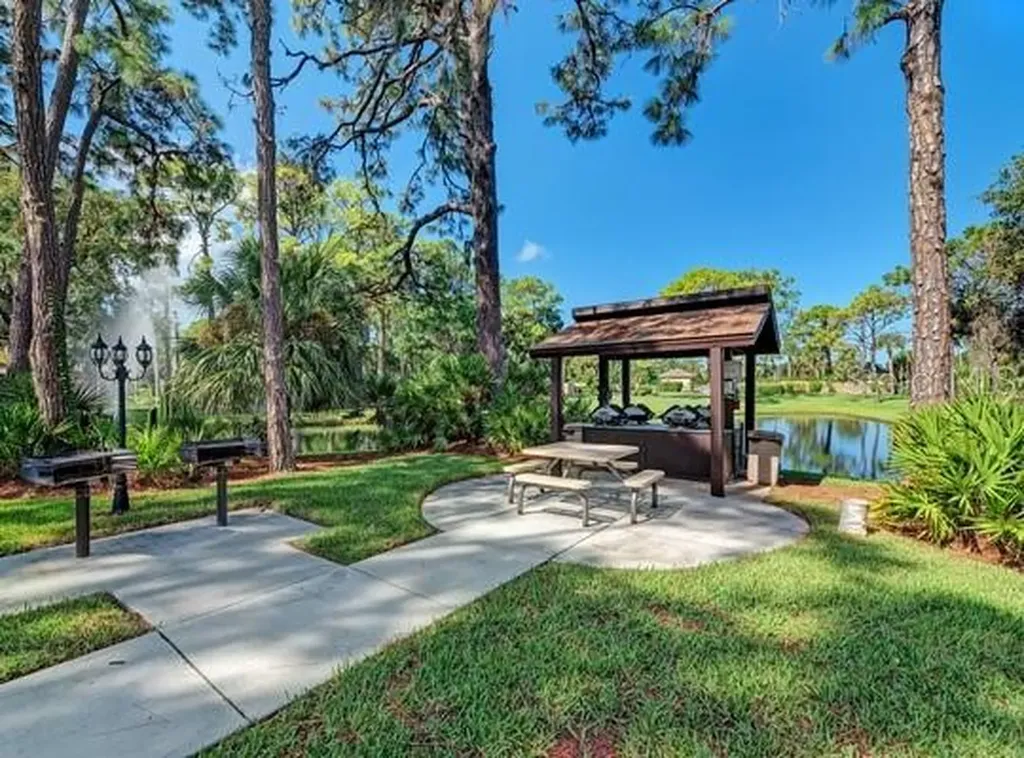 Sarasota FL 34238