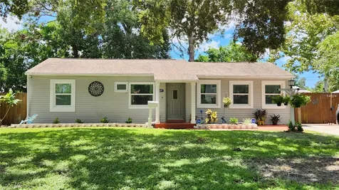 1629 Canterbury Road N St Petersburg FL 33710