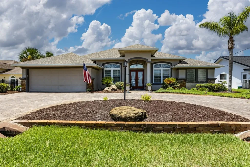 11 Claymont Court N Palm Coast FL 32137