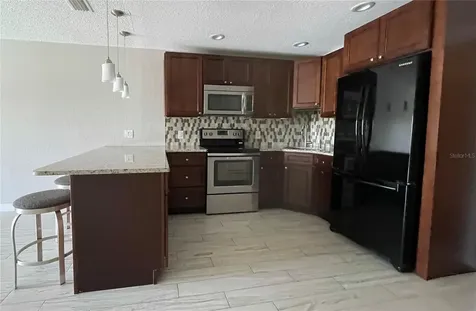 1860 Massachusetts Avenue NE St Petersburg FL 33703