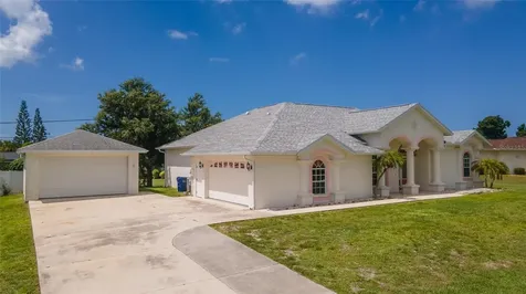 131 Broadway Terrace Englewood FL 34223