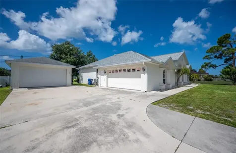 131 Broadway Terrace Englewood FL 34223