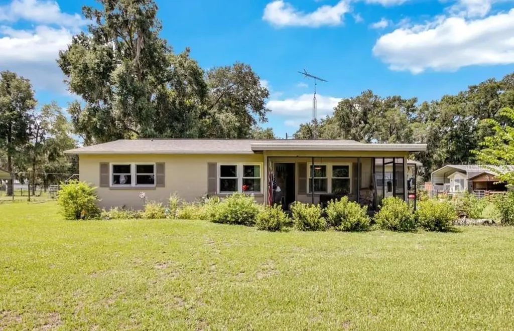 1053 SW 48th Avenue Bushnell FL 33513