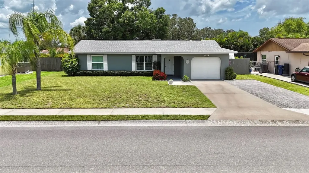 5364 Winewood Drive Sarasota FL 34232