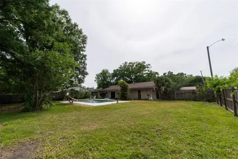 811 N Lavon Avenue Kissimmee FL 34741
