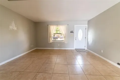 811 N Lavon Avenue Kissimmee FL 34741