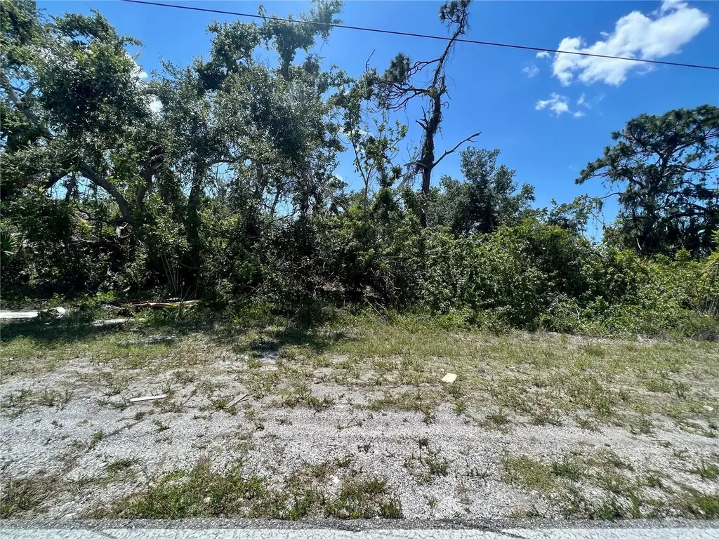 4267 Gillot Boulevard Port Charlotte FL 33981