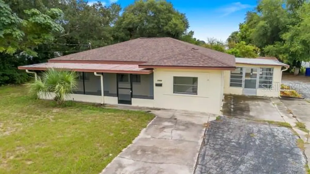 1404 E Alfred Street Tavares FL 32778