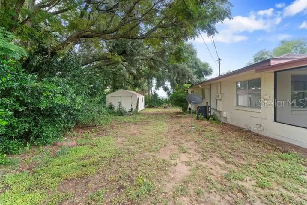1404 E Alfred Street Tavares FL 32778