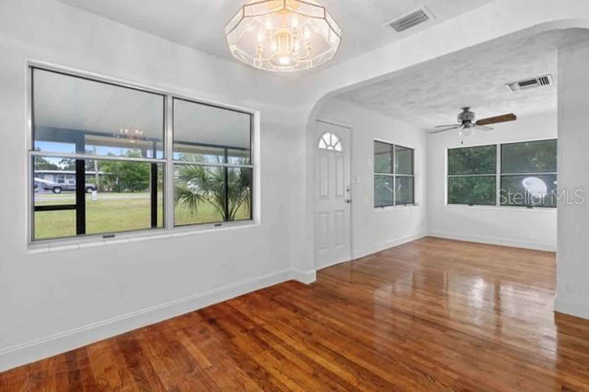 1404 E Alfred Street Tavares FL 32778