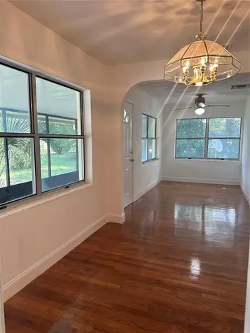 1404 E Alfred Street Tavares FL 32778