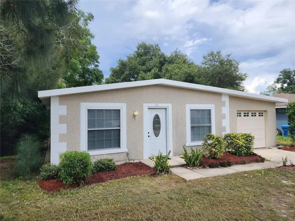 106 E Magnolia Street Davenport FL 33837
