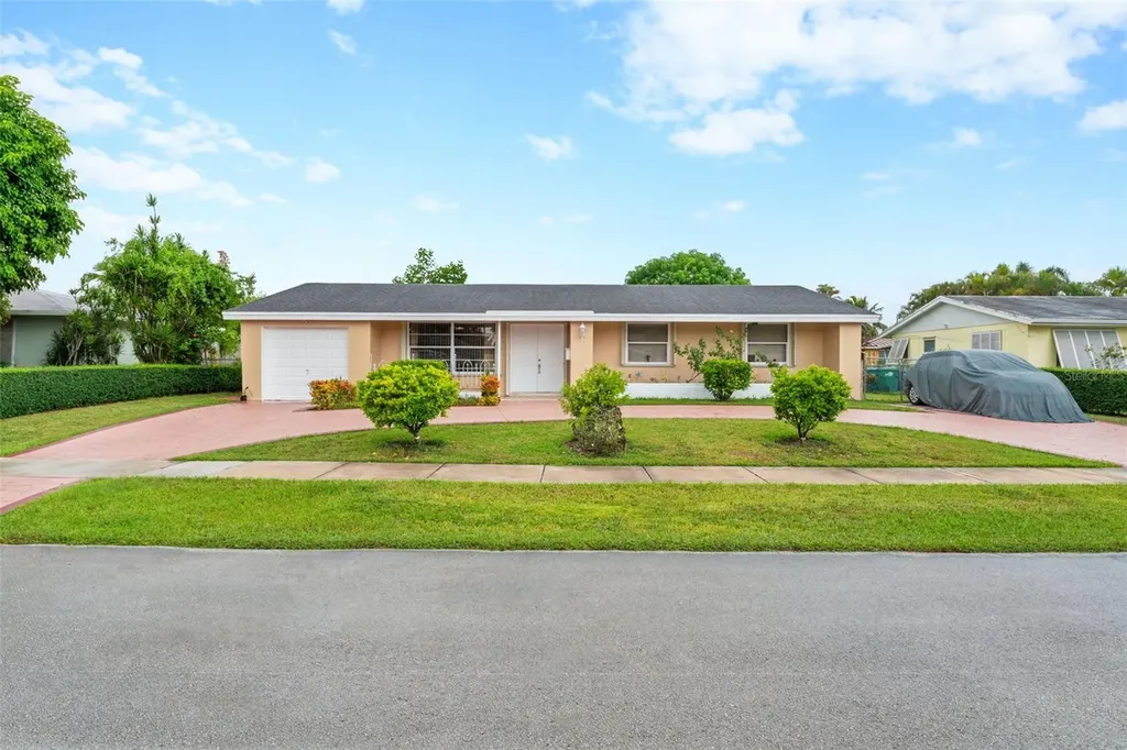 15821 SW 100th Court Miami FL 33157