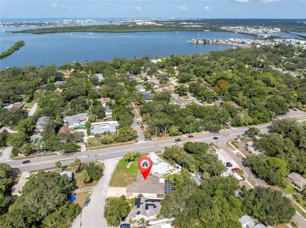 8175 36th Avenue N St Petersburg FL 33710