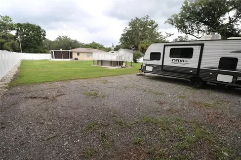1501 E Spencer Street Plant City FL 33563