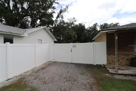 1501 E Spencer Street Plant City FL 33563