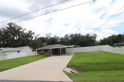 1501 E Spencer Street Plant City FL 33563