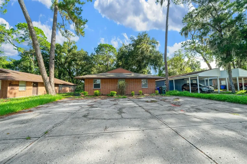 2565 -2567 Chestnut Woods Drive Lakeland FL 33815