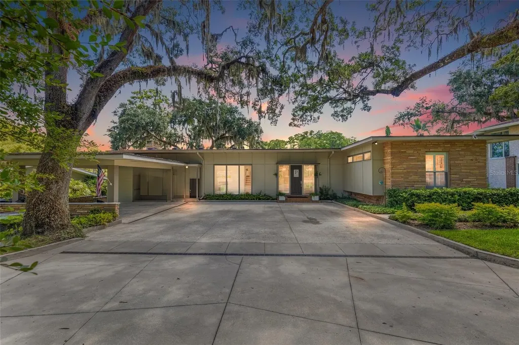 621 S Riverhills Drive Temple Terrace FL 33617