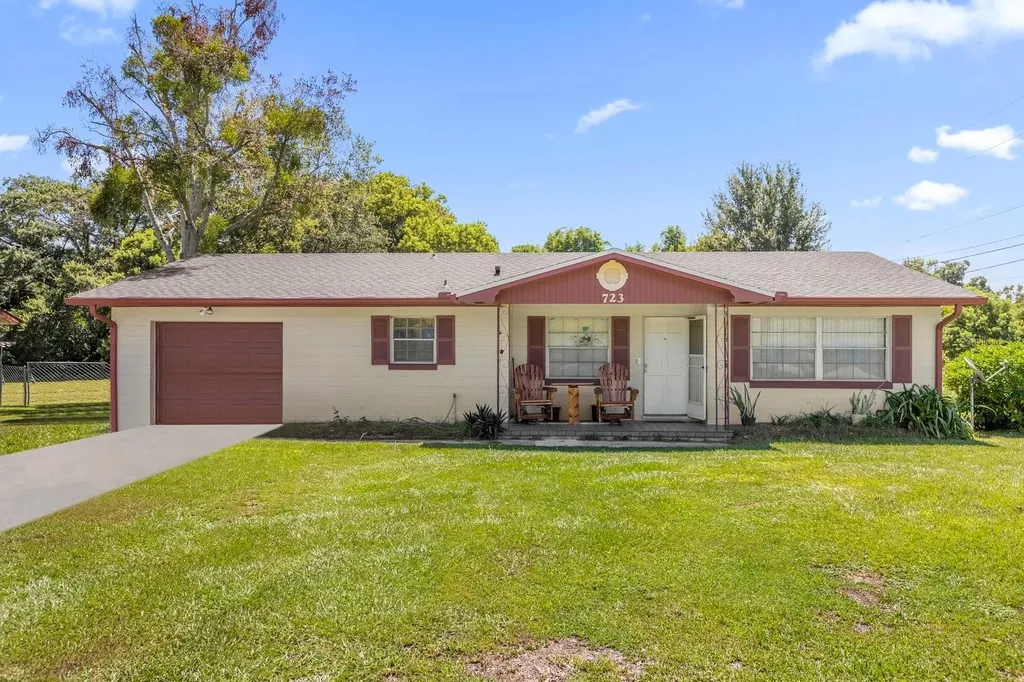 723 Georgia Avenue Saint Cloud FL 34769