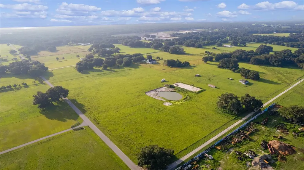 2425 Cr 546a Bushnell FL 33513