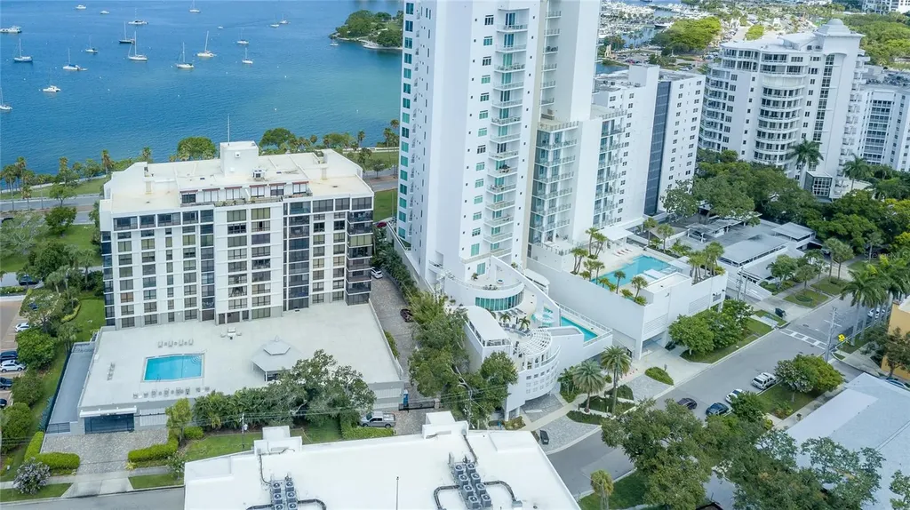 707 S Gulfstream Avenue Sarasota FL 34236