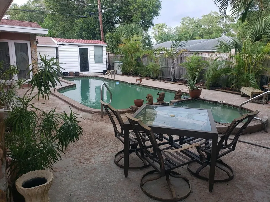 8665 Mockingbird Lane Seminole FL 33777