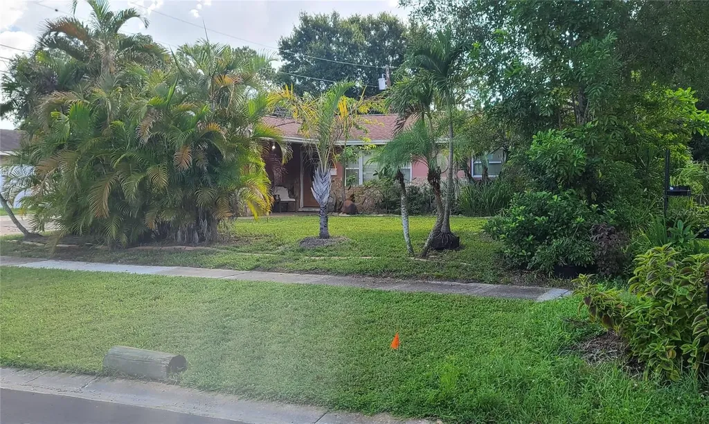 8665 Mockingbird Lane Seminole FL 33777