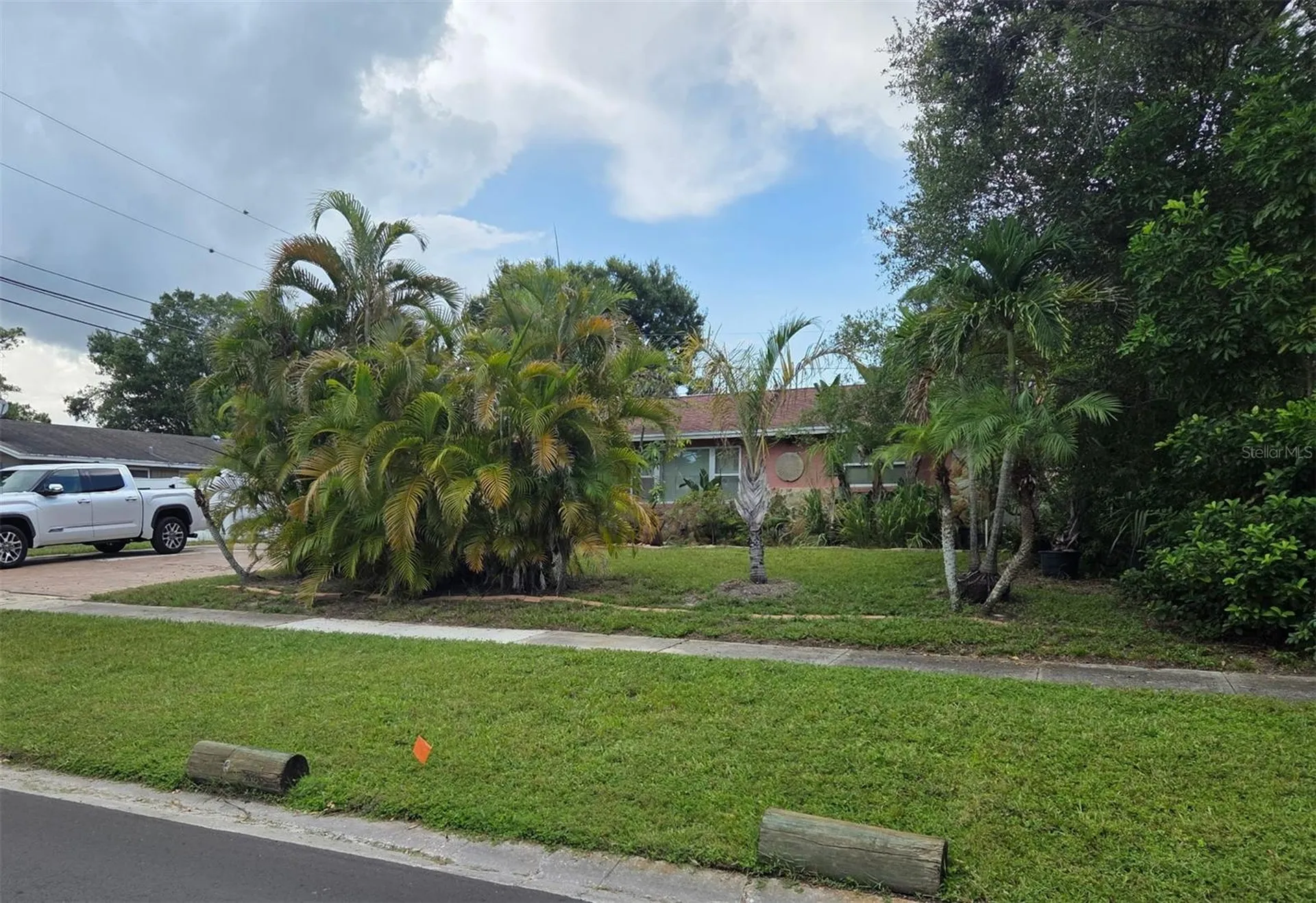 8665 Mockingbird Lane Seminole FL 33777