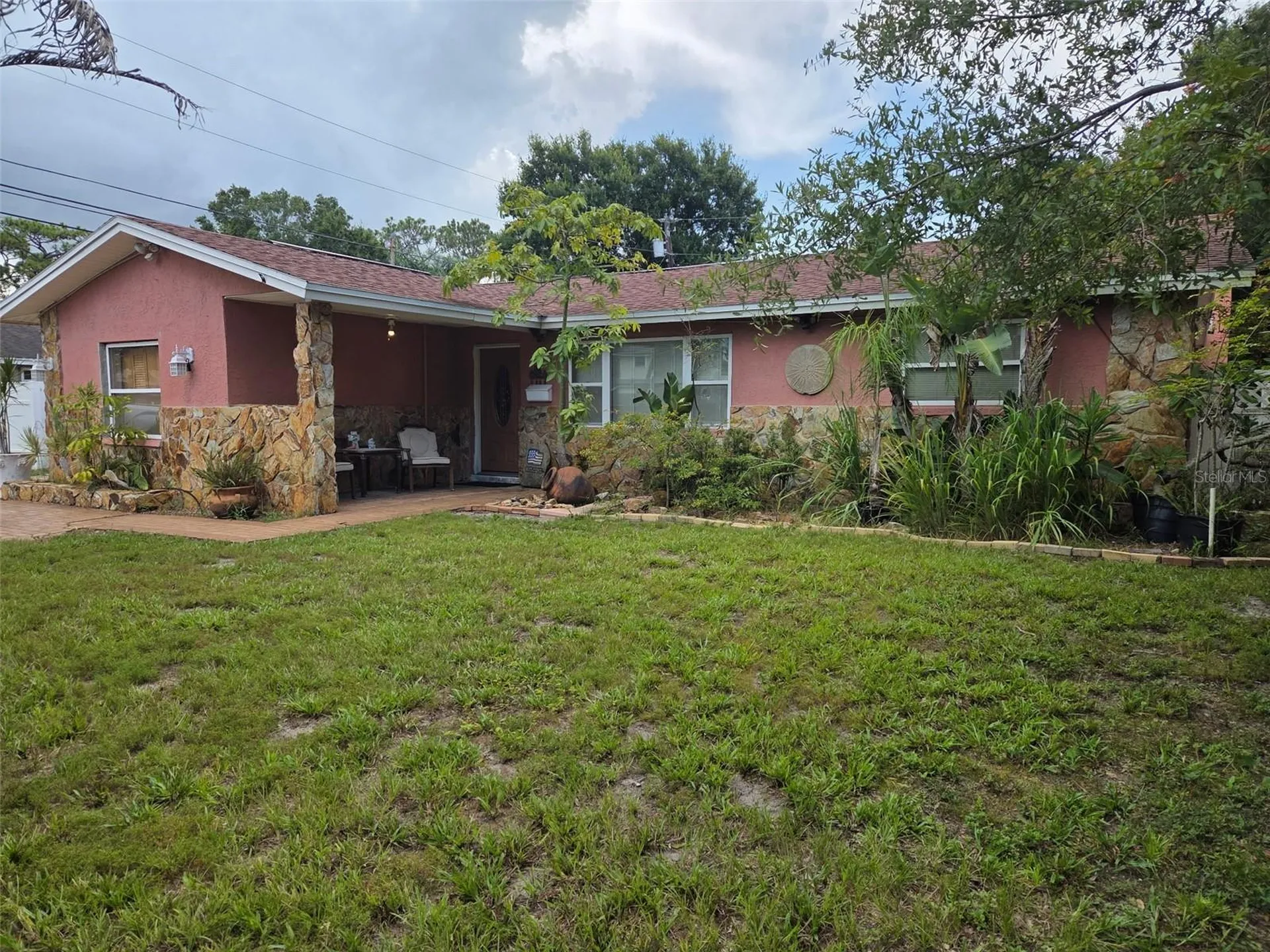 8665 Mockingbird Lane Seminole FL 33777