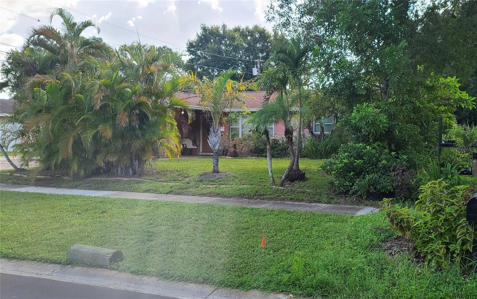 8665 Mockingbird Lane Seminole FL 33777