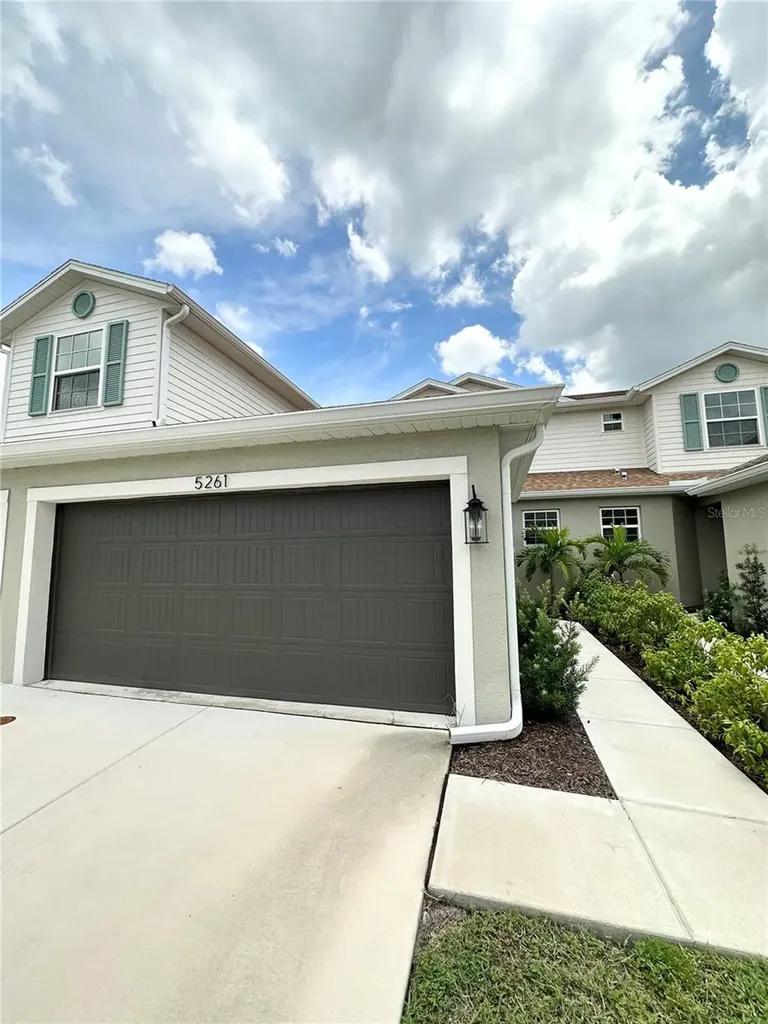 5261 Neil Drive St Petersburg FL 33714
