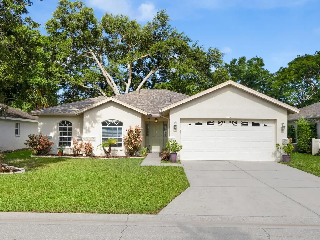 2717 Feiffer Circle Sarasota FL 34235
