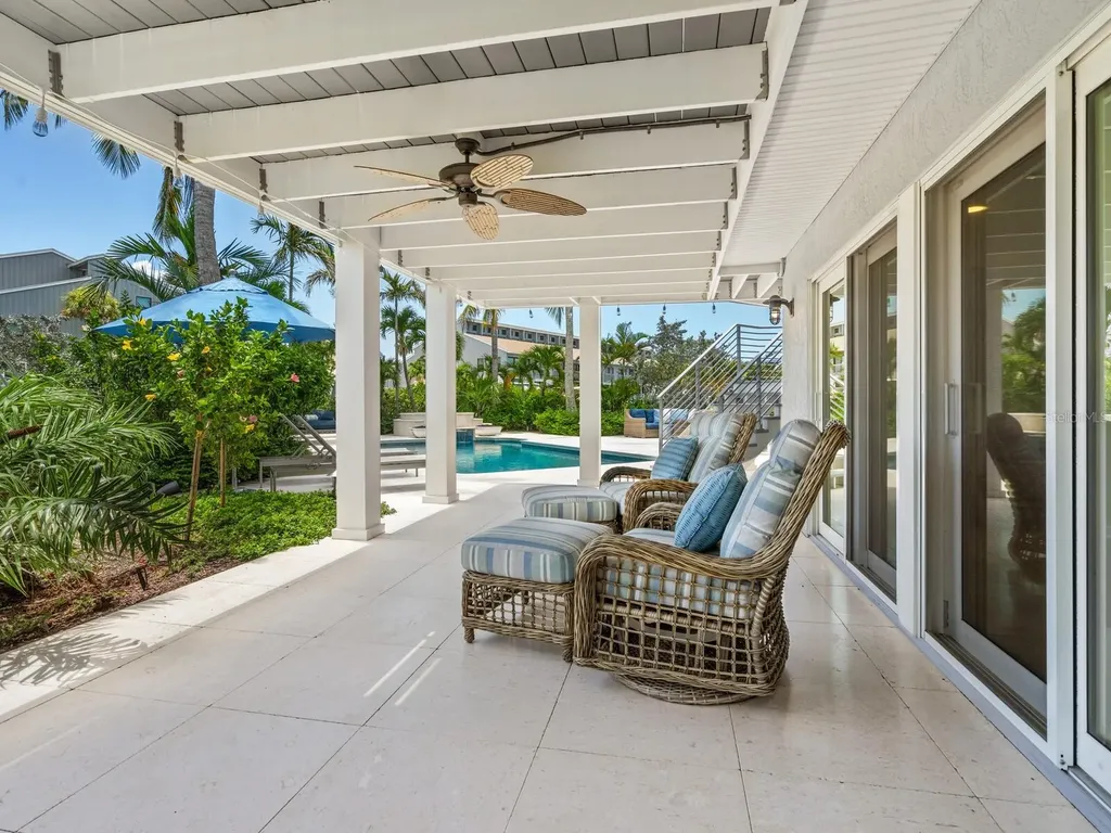 5727 Riegels Point Road Sarasota FL 34242