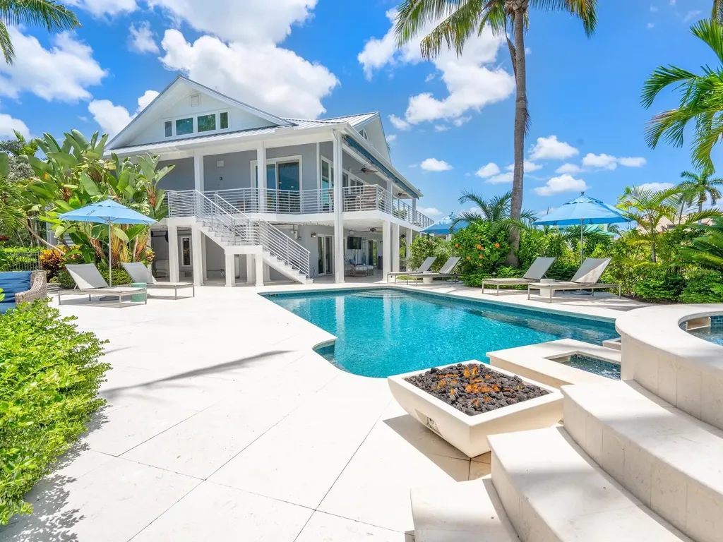5727 Riegels Point Road Sarasota FL 34242