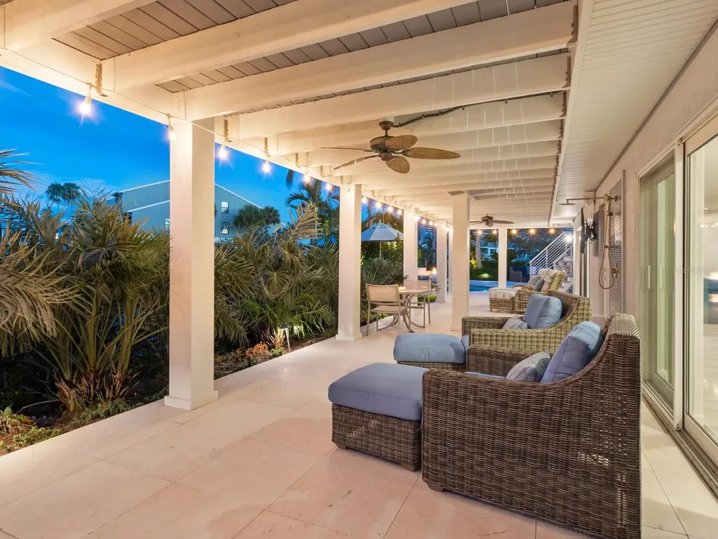 5727 Riegels Point Road Sarasota FL 34242