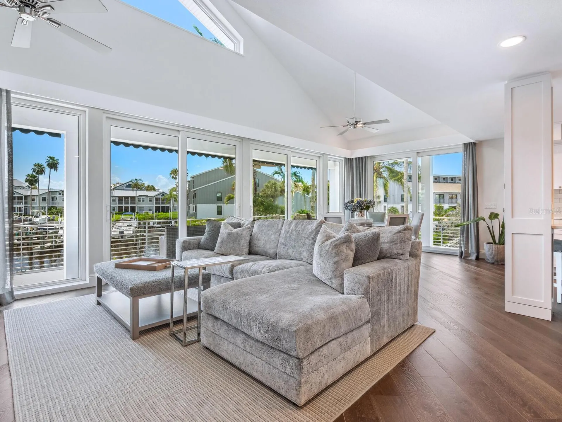 5727 Riegels Point Road Sarasota FL 34242