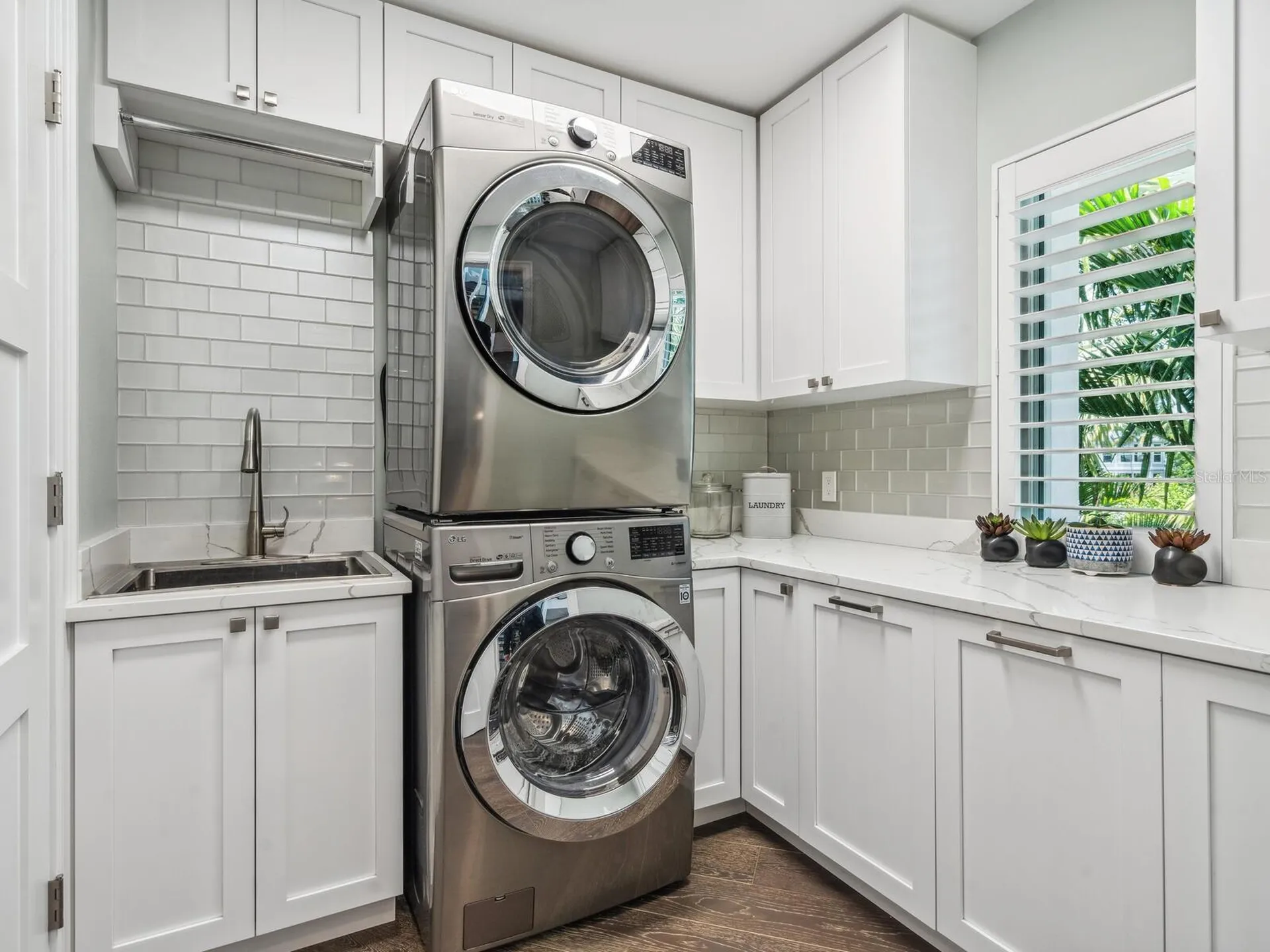 5727 Riegels Point Road Sarasota FL 34242