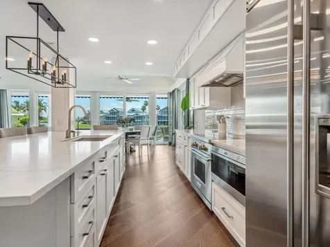 5727 Riegels Point Road Sarasota FL 34242