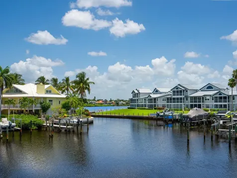 5727 Riegels Point Road Sarasota FL 34242