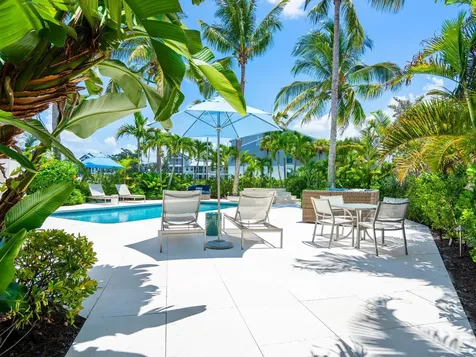 5727 Riegels Point Road Sarasota FL 34242