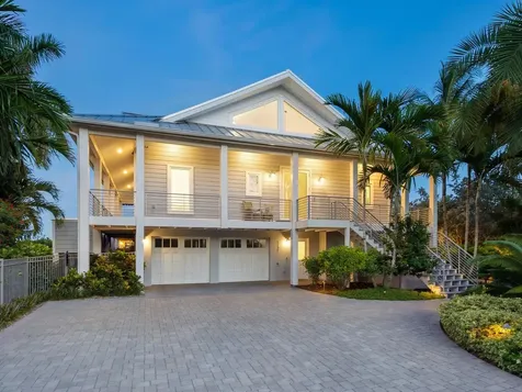5727 Riegels Point Road Sarasota FL 34242