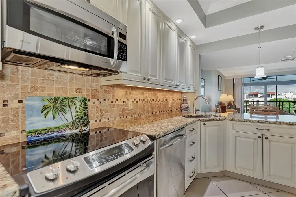 1945 Gulf Of Mexico Drive Longboat Key FL 34228