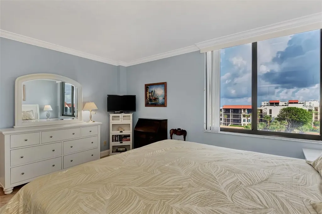 1945 Gulf Of Mexico Drive Longboat Key FL 34228