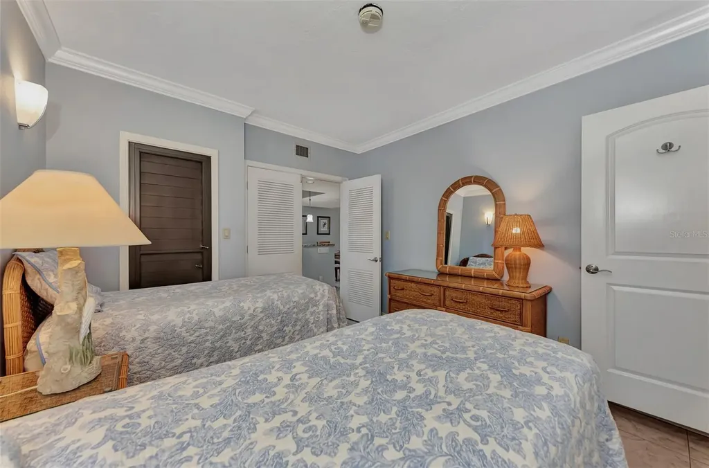 1945 Gulf Of Mexico Drive Longboat Key FL 34228