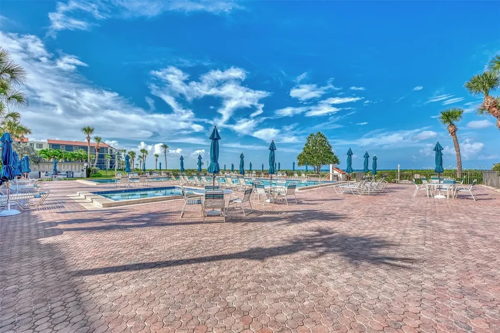 1945 Gulf Of Mexico Drive Longboat Key FL 34228