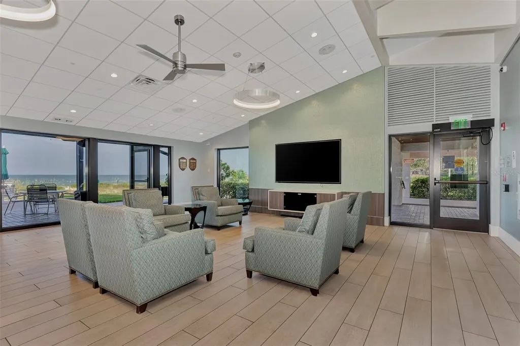 1945 Gulf Of Mexico Drive Longboat Key FL 34228