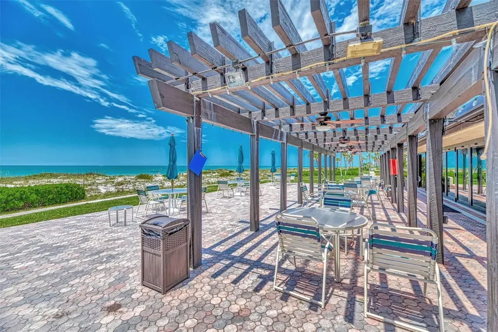 1945 Gulf Of Mexico Drive Longboat Key FL 34228