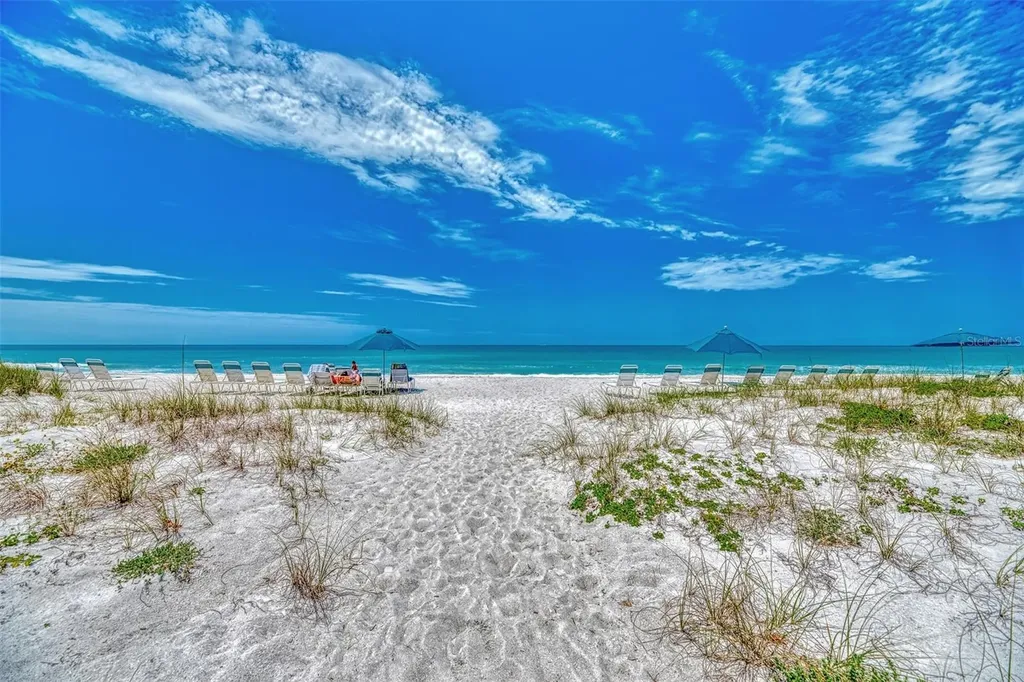 1945 Gulf Of Mexico Drive Longboat Key FL 34228